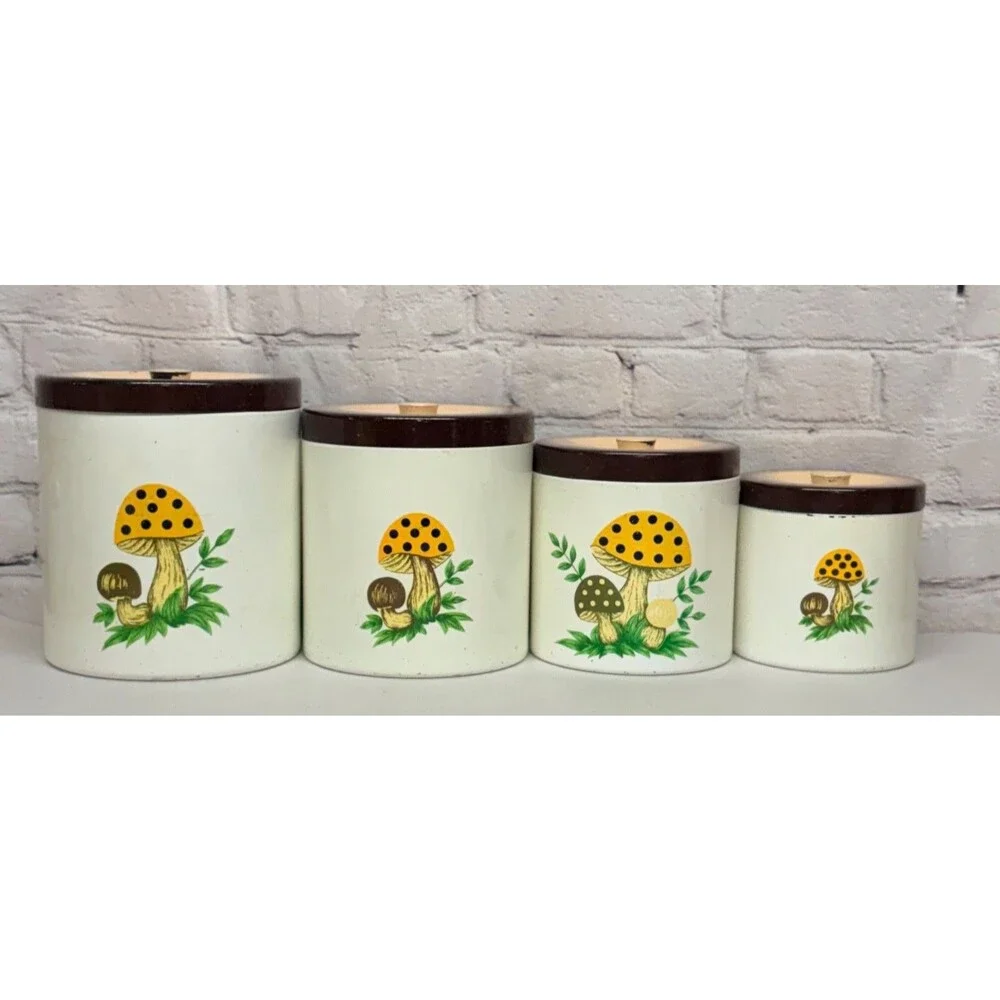 VTG Sears & Roebuck 1979 Merry Mushroom Canisters Set of 4 Nesting Lacquerware